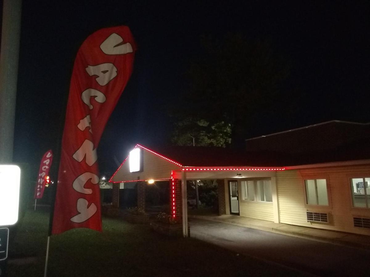Red Crown Inn Laurel Ngoại thất bức ảnh